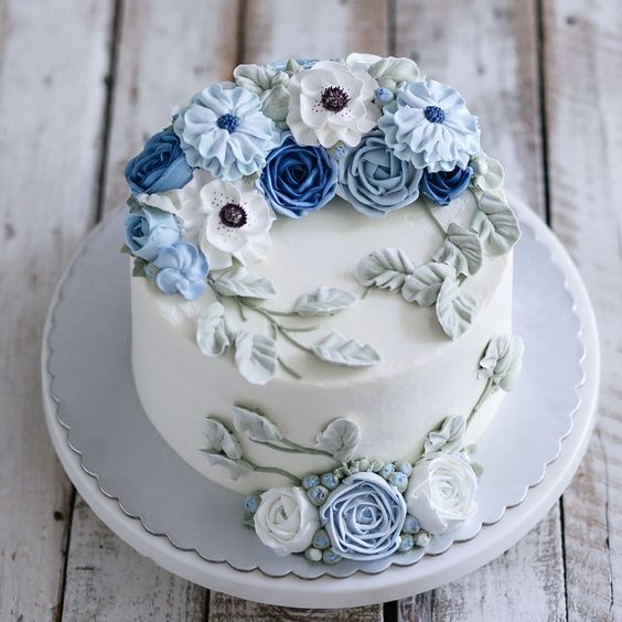 Blue and pink cake – Cambridge Fancy Cakes