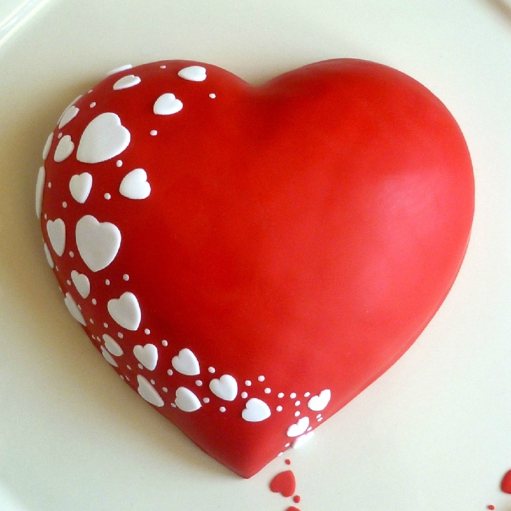 Online 1 Kg Valentine Special Cake Delivery | GoGift