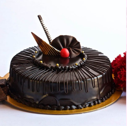 Blackcurrant and dark chocolate cake :: Behance