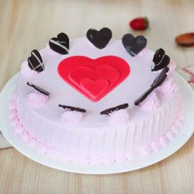 Strawberry cake with heart