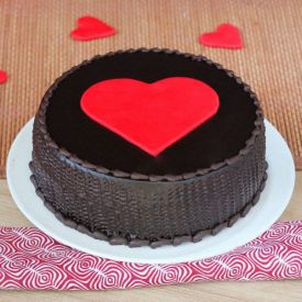 Truffle Cake upon Heart