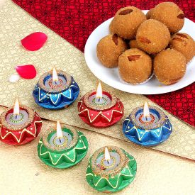 laddu With Diyas