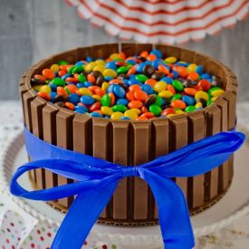 Kitkat cake