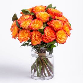 Bunch of orange roses