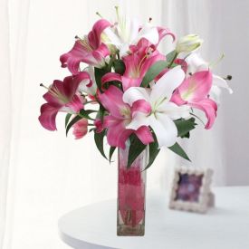 Bunch of Pink lilies in Vase