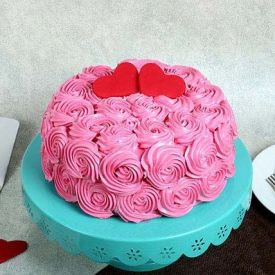 Pinky Roses Cake Upon Hearts