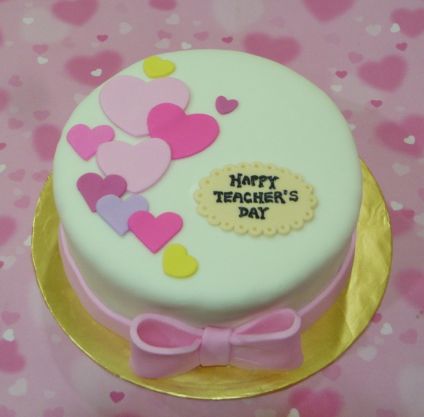 Teacher's Day Fondant cake