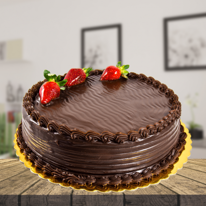 chocolate cake with mix fruit