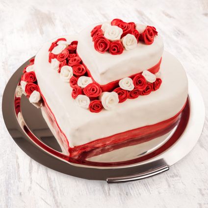 Heart shaped Cake in 3 tier