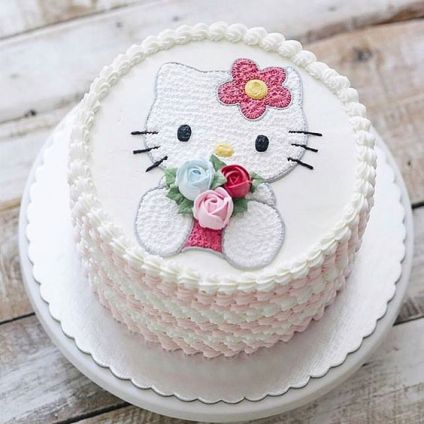 hello kitty birthday cake