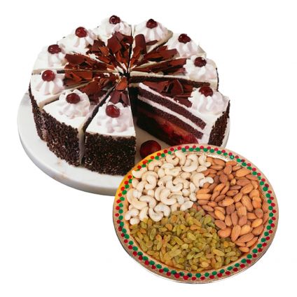 1/2 kg Black forest cake and 1/2 mixed dry fruits