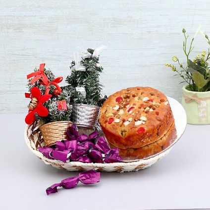 Christmas Tree Plum Cake Hamper