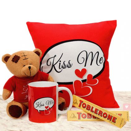 Cushion, Mug N Teddy