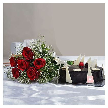 6 Red Roses with Half Kg Round Black Forest Cake