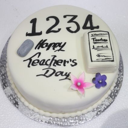 Teachers Day Vanilla Cake