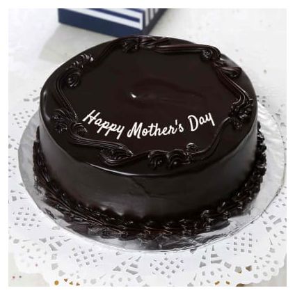 Round shape dark chocolate cake
